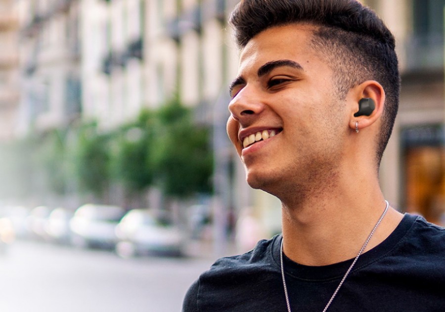 SPC lança auriculares ultraleves com assistente de voz